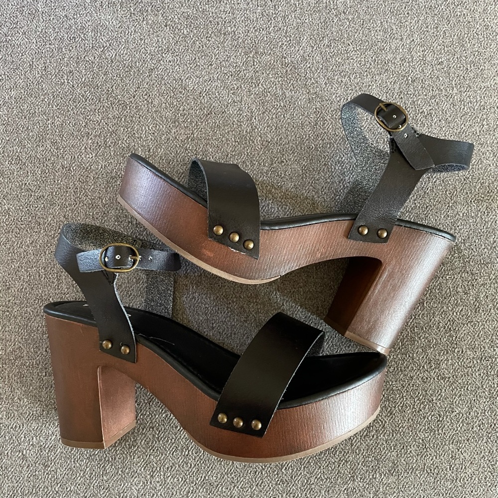 Torrid heels new 9.5W